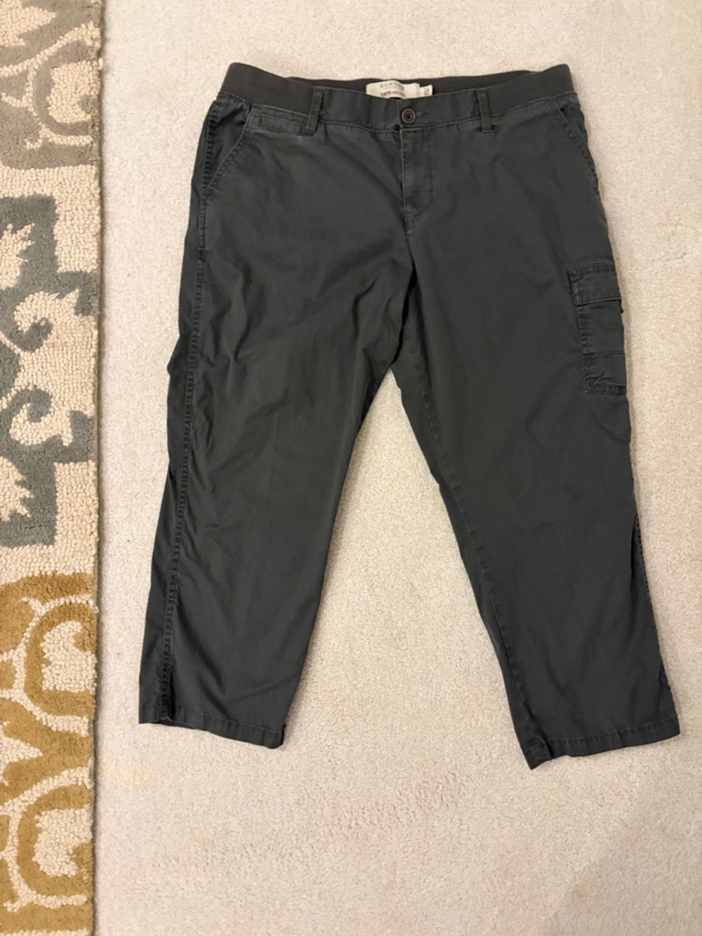 Sonoma Dark olive green Cargo capri mid rise Pants